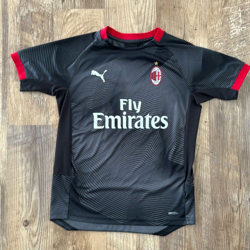 VGUC Puma AC Milan soccer jersey, size YL